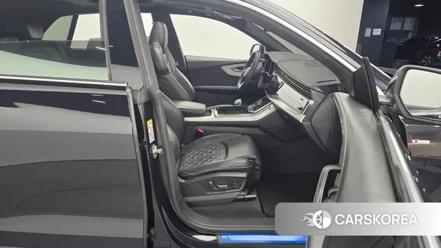 Audi Q8 (4M) id 3439283 из Кореи 20