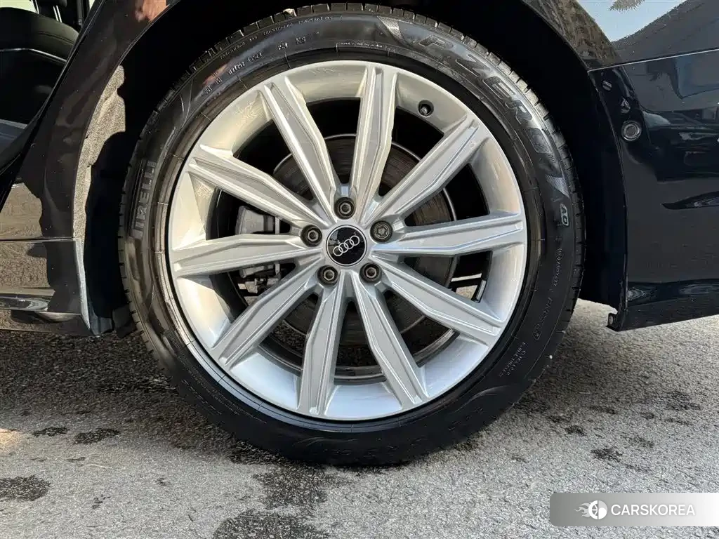 Audi A6L id 4515321 из Китая 27
