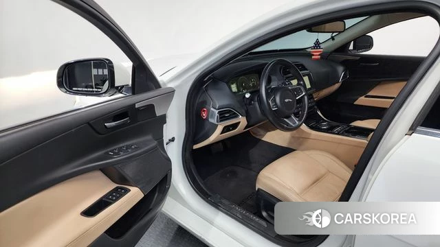 Jaguar XE id 4197107 из Кореи 39