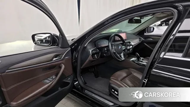 BMW 5 Series (G30) id 3412686 из Кореи 20