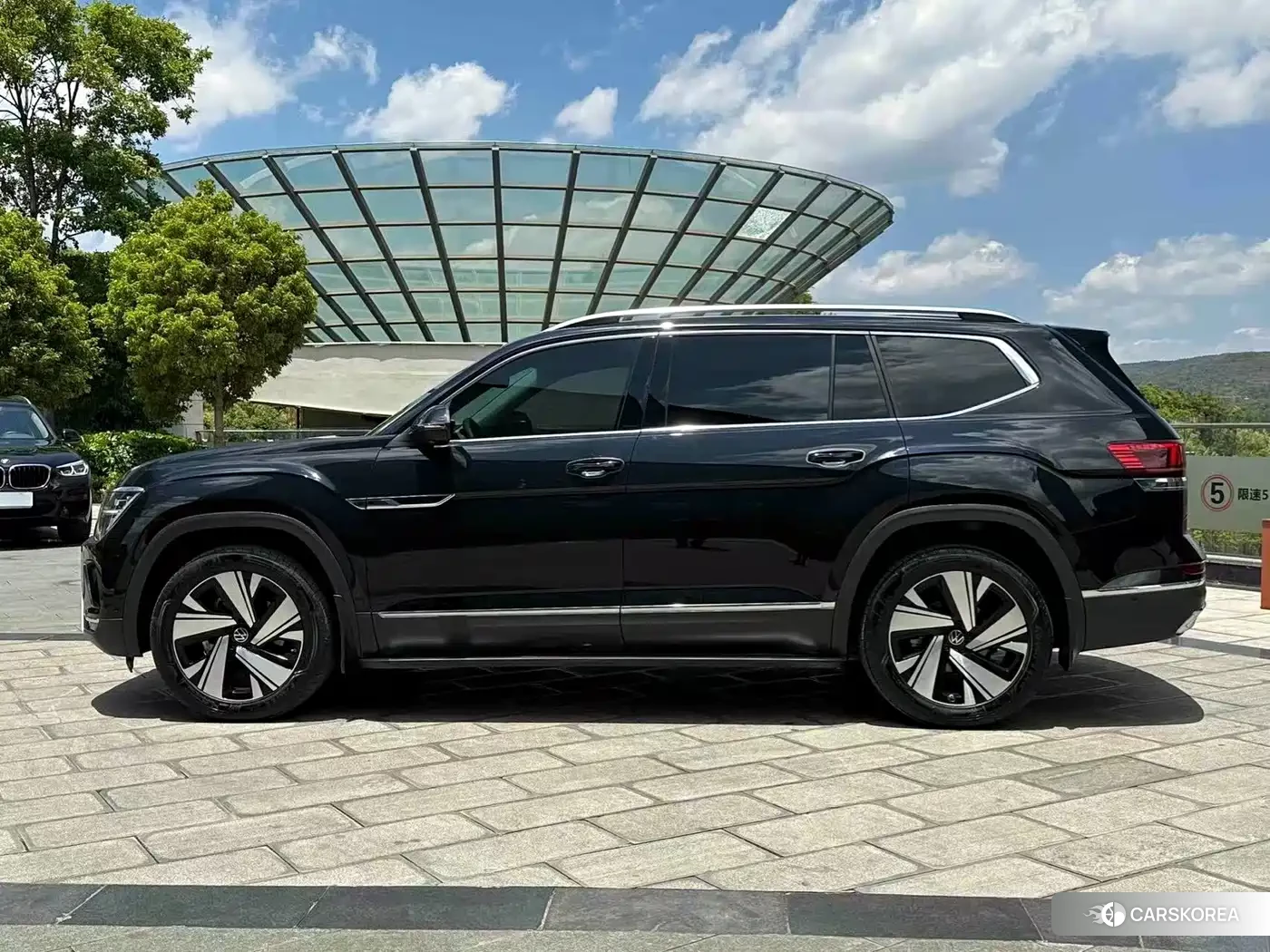 Volkswagen Touareg id 4600882 из Китая 20