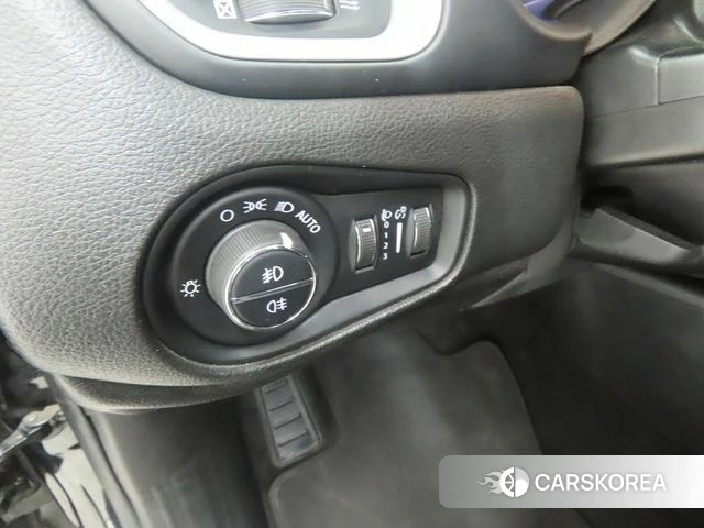 Jeep Renegade id 4596299 из Кореи 20