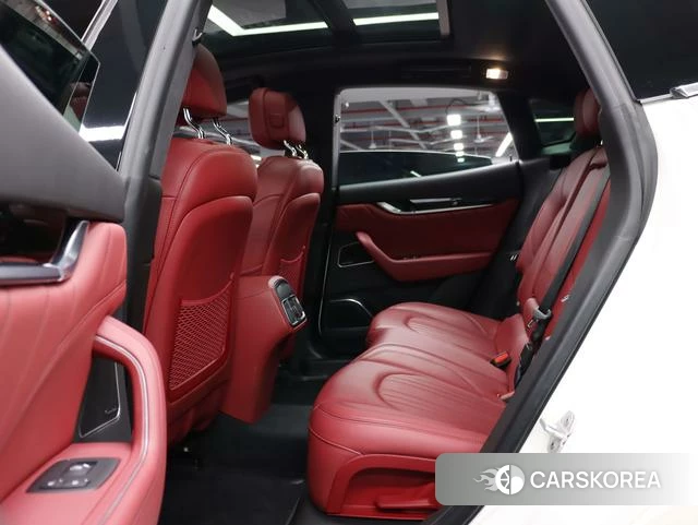 Maserati Levante id 4238870 из Китая 27