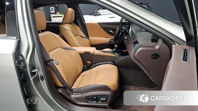 Lexus ES300h 7th generation id 3573284 из Кореи 20