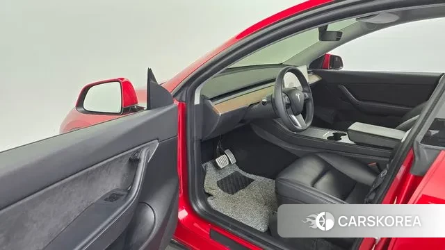 Tesla Model Y id 3640486 из Кореи 20