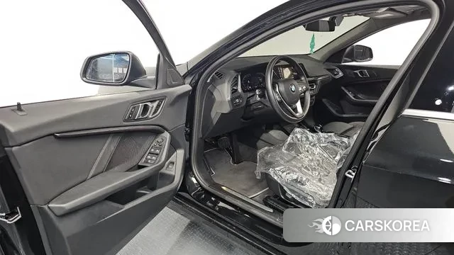 BMW 1 Series (F40) id 3669887 из Кореи 20