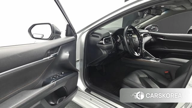 Toyota Camry (XV70) id 4233183 из Кореи 30