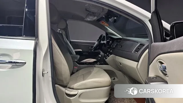 Kia All New Carnival id 3029543 из Кореи 20