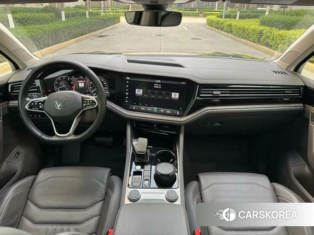 Volkswagen Touareg id 4210719 из Китая 18