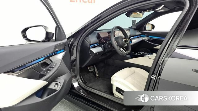 BMW 5 Series (G60) id 4743993 из Кореи 31
