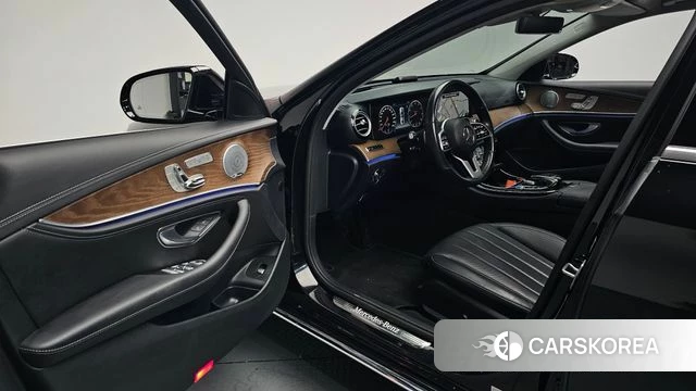 Mercedes-Benz E-Class W213 id 4574389 из Кореи 37
