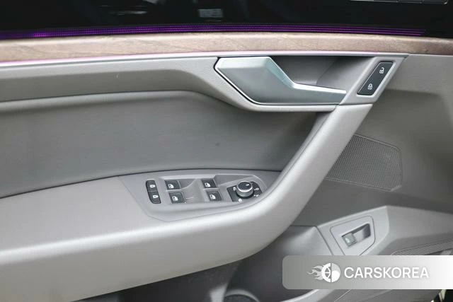 Volkswagen Touareg id 4261683 из Китая 31