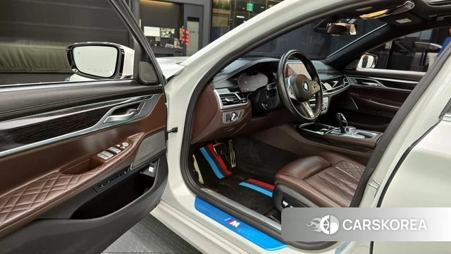 BMW 7 Series (G11) id 4284970 из Кореи 30