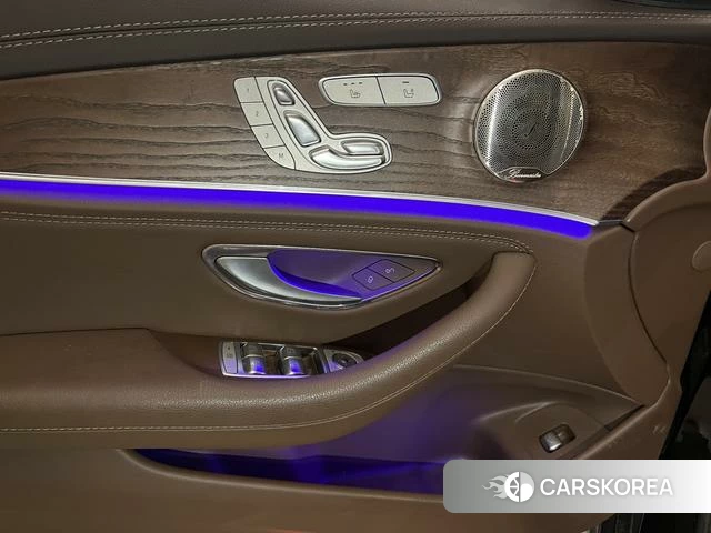 Mercedes-Benz E-class id 4368154 из Китая 25