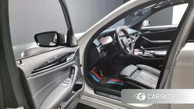 BMW 5 Series (G30) id 2994525 из Кореи 20