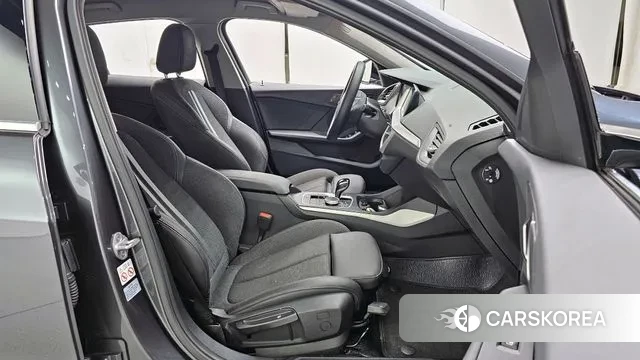 BMW 1 Series (F40) id 3525230 из Кореи 20