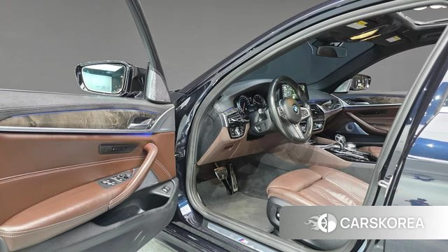 BMW 5 Series (G30) id 3886601 из Кореи 20