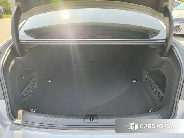 Audi A4L id 4259486 из Китая 16