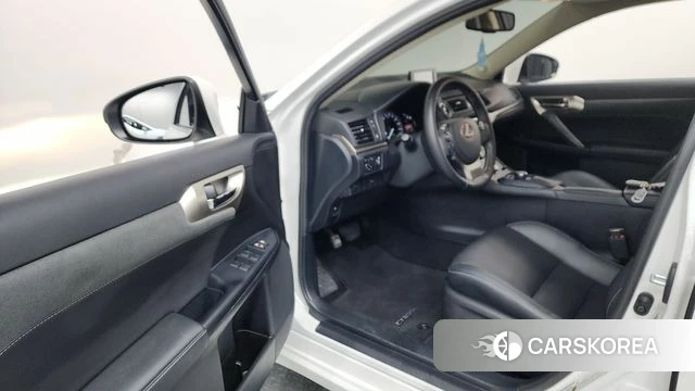 Lexus CT200h id 4615559 из Кореи 34