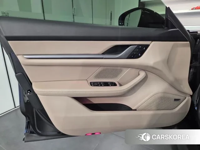 Porsche Taycan id 3596204 из Кореи 12