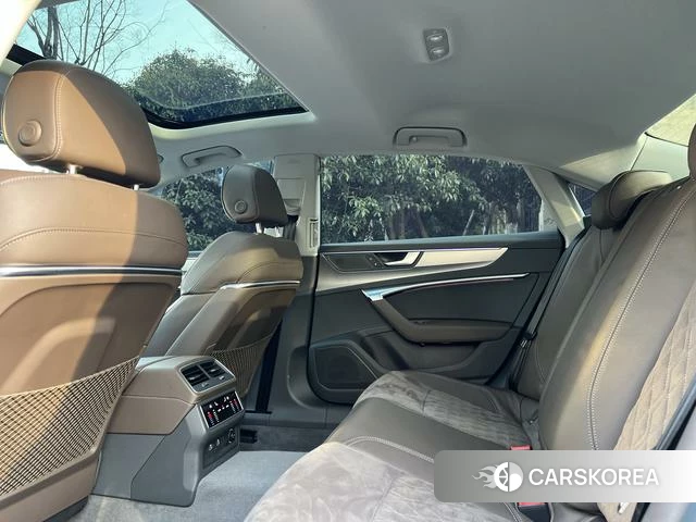 Audi A7L id 4275919 из Китая 20