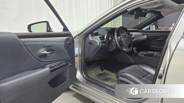 Lexus ES300h 7th generation id 3626519 из Кореи 20