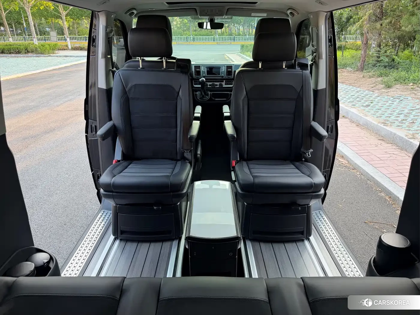 Volkswagen Multivan id 4599576 из Китая 29