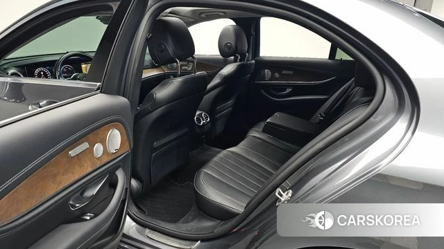 Mercedes-Benz E-Class W213 id 4476860 из Кореи 35