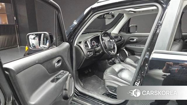 Jeep Renegade id 4536450 из Кореи 33