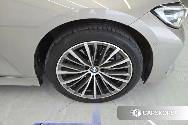 BMW 3 series id 4212344 из Китая 17