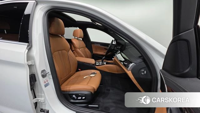 BMW 5 Series (G30) id 4444925 из Кореи 20