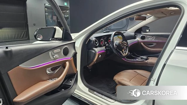 Mercedes-Benz E-Class W213 id 4689108 из Кореи 33