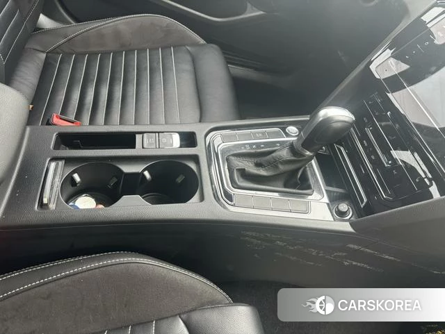 Volkswagen Magotan id 4365928 из Китая 18