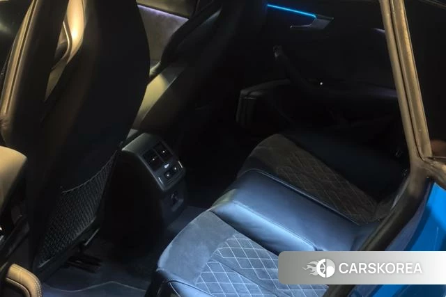 Audi RS 5 id 4241332 из Китая 10