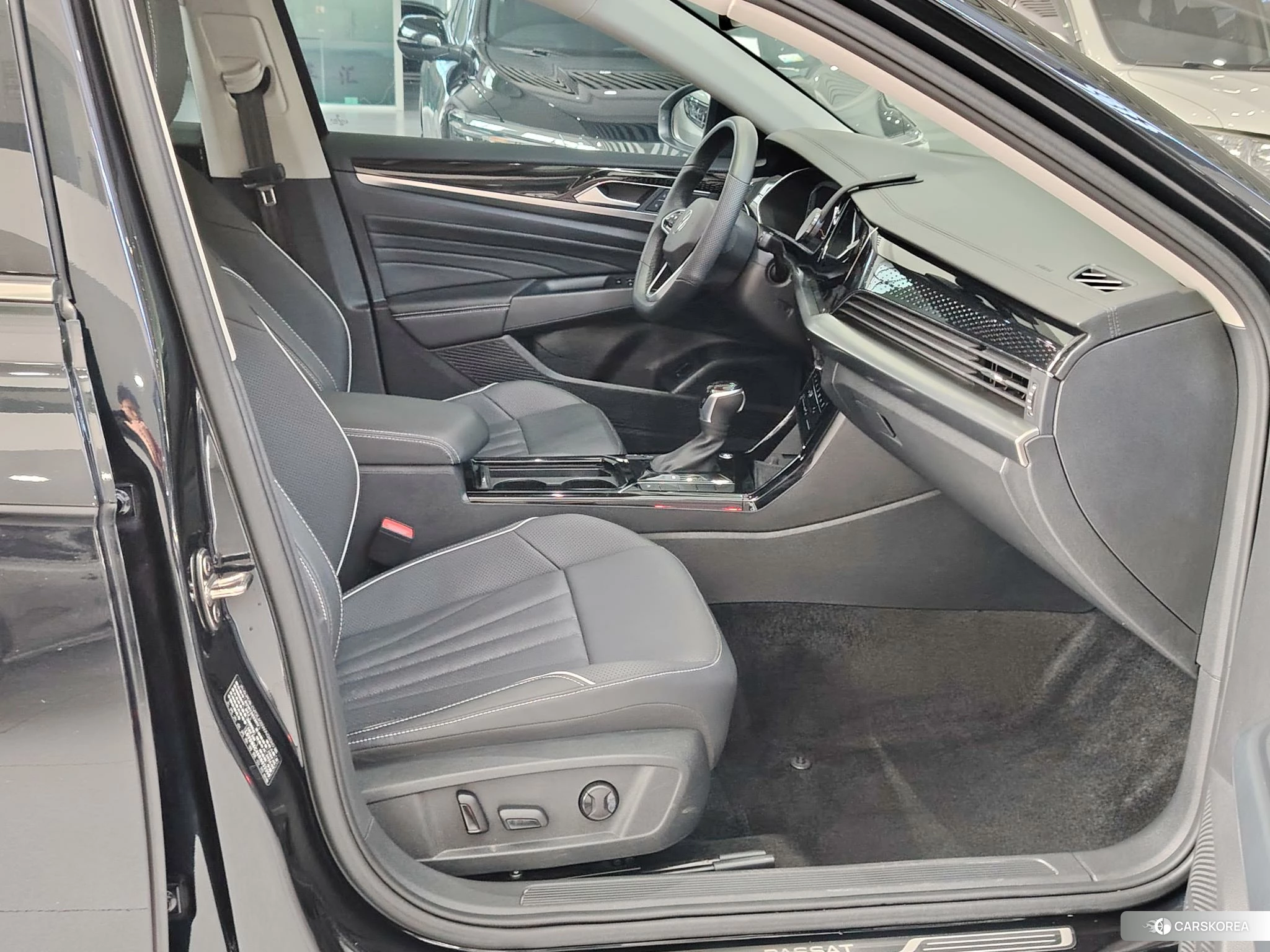 Volkswagen Passat id 4510570 из Китая 19