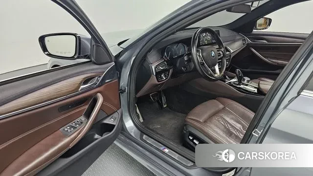 BMW 5 Series (G30) id 3275702 из Кореи 20