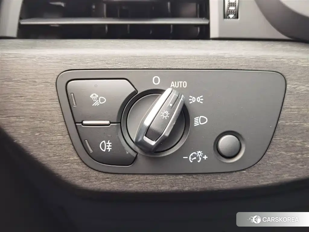 Audi A4L id 4514301 из Китая 30