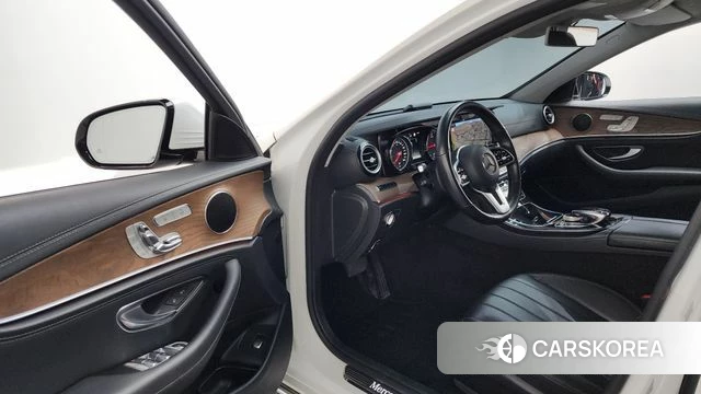 Mercedes-Benz E-Class W213 id 4651824 из Кореи 20