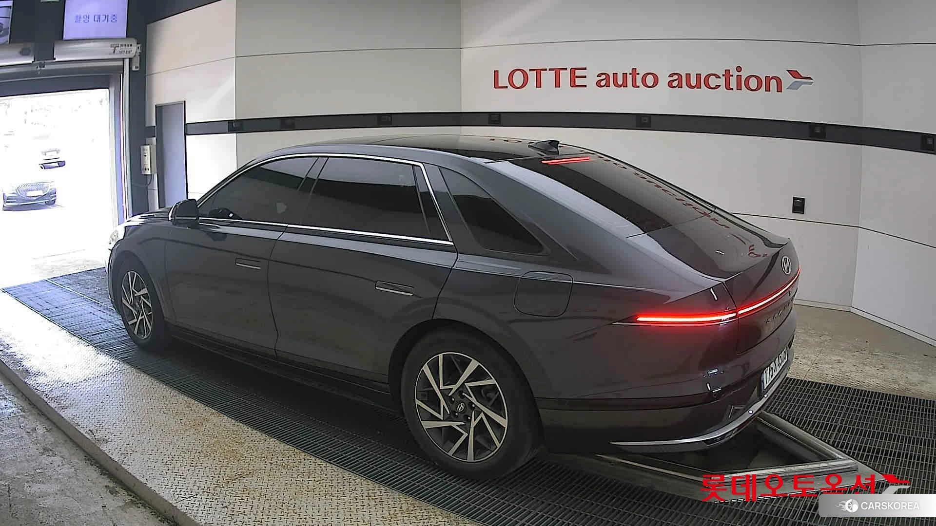 Hyundai Grandeur Hybrid id 4289329 из Кореи 36