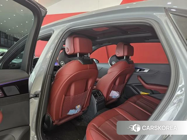 Audi A4L id 4306970 из Китая 15