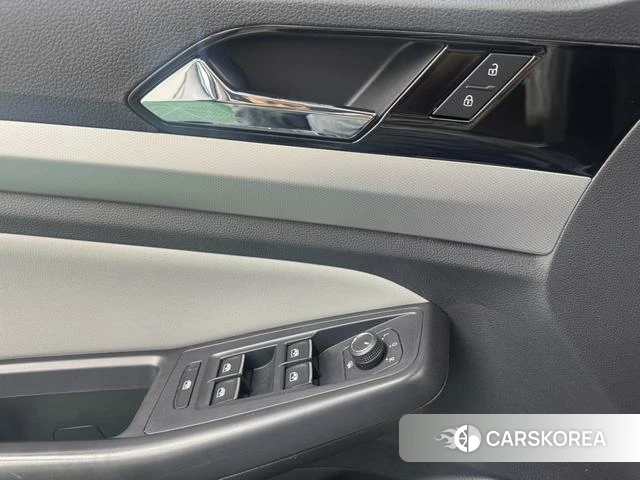 Volkswagen Bora id 4278605 из Китая 26