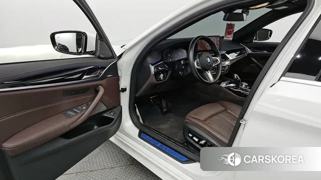 BMW 5 Series (G30) id 2969747 из Кореи 20