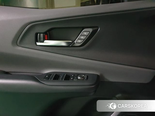 Toyota Prius 5th Generation id 4177720 из Кореи 18