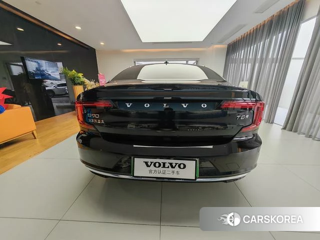 Volvo S90 PHEV id 4209589 из Китая 26