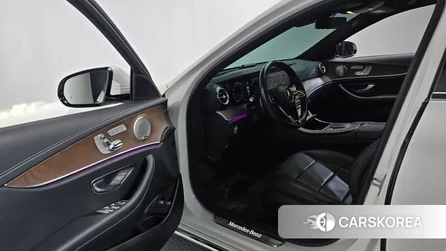 Mercedes-Benz E-Class W213 id 3384629 из Кореи 20