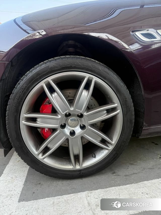 Maserati Quattroporte id 4298819 из Кореи 16