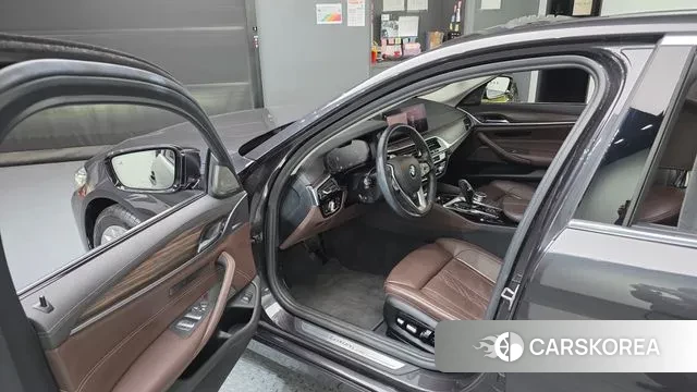 BMW 5 Series (G30) id 3529216 из Кореи 20