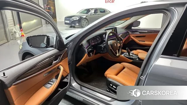 BMW 5 Series (G30) id 3372583 из Кореи 20