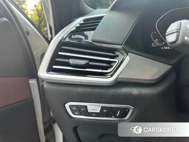 BMW X6 (G06) id 3367540 из Кореи 17