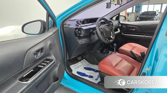 Toyota Prius C id 4447851 из Кореи 20